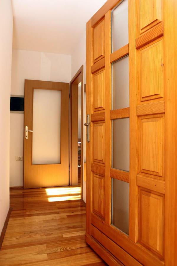 Peaceful Apartment Ankaran Sp Exterior photo